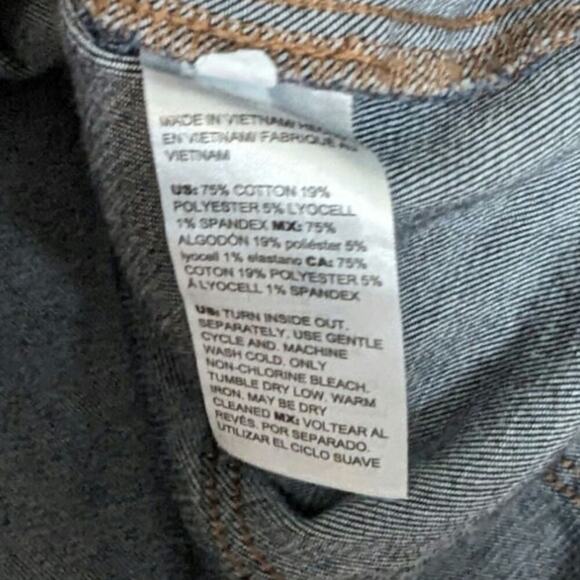 Chico's Dark Wash Denim Shirt Jacket Shacket Cotton Lyocell Blend Size Medium - Picture 9 of 10